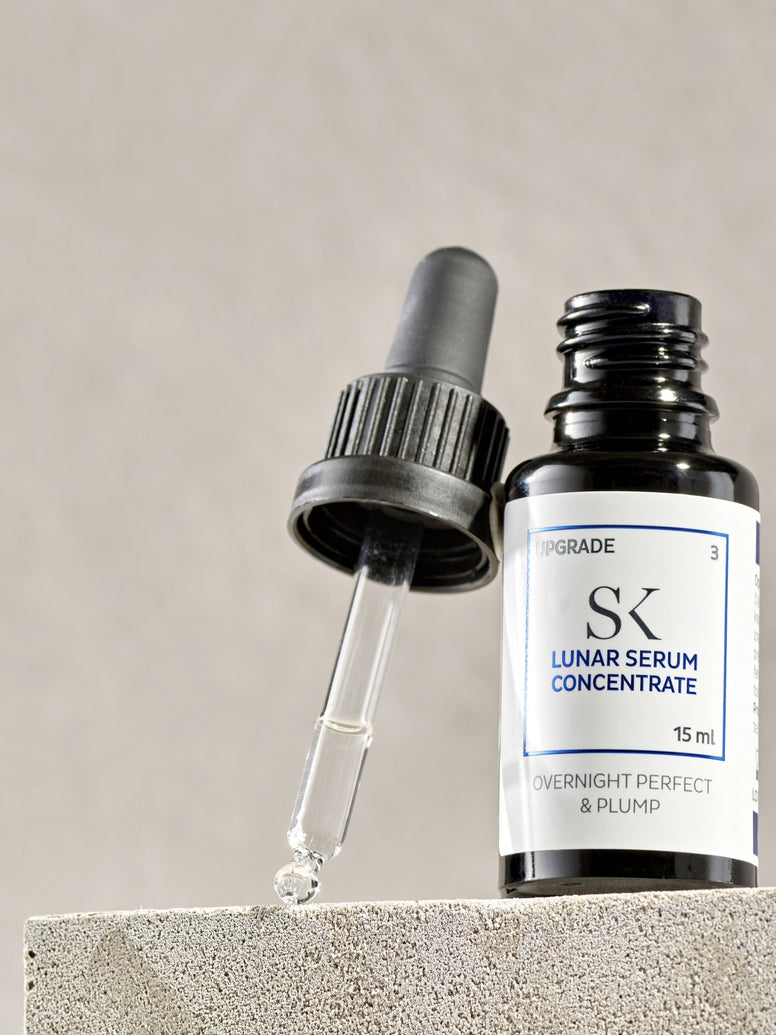 Lunar Concentrate Интензивен Усъвършенстващ Бустер с Пептиди