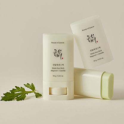 Matte Sun Stick : Mugwort+Camelia SPF 50+ // PA++++ - стик за подновяване на SPF